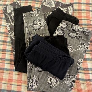 3 Pairs Of Women's Leggings.
